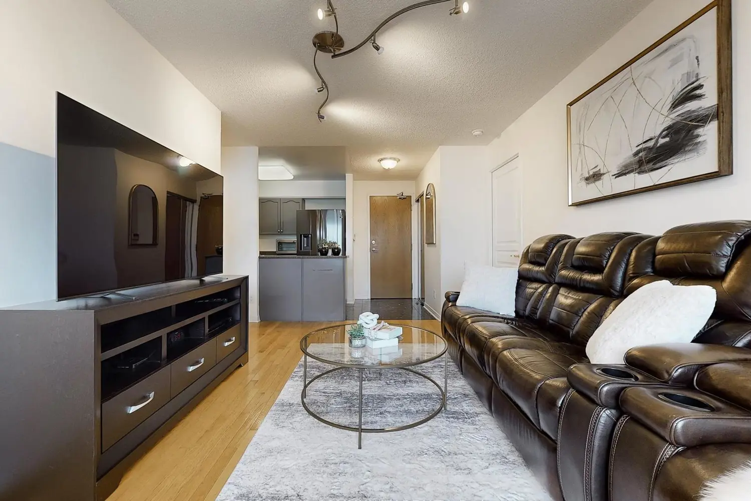 Additional image 9 of 19 Northern Heights Street 412