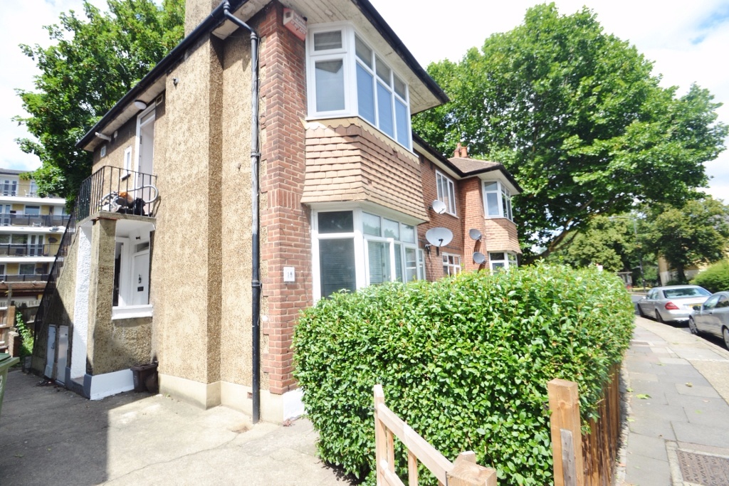 2 Bed Flat, Buller Close, SE15, N1 7GU