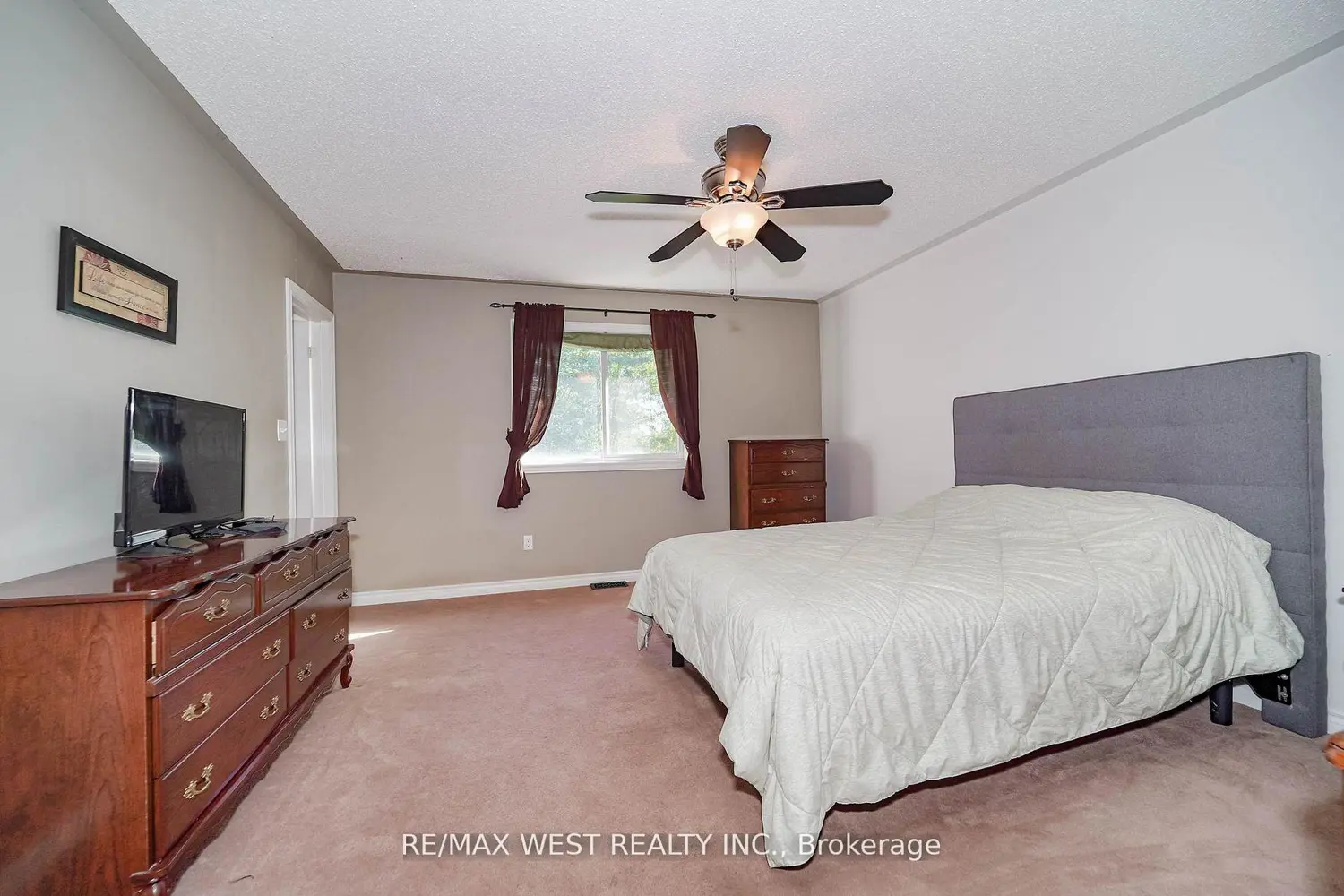 Additional image 5 of 715 Grandview Street 36