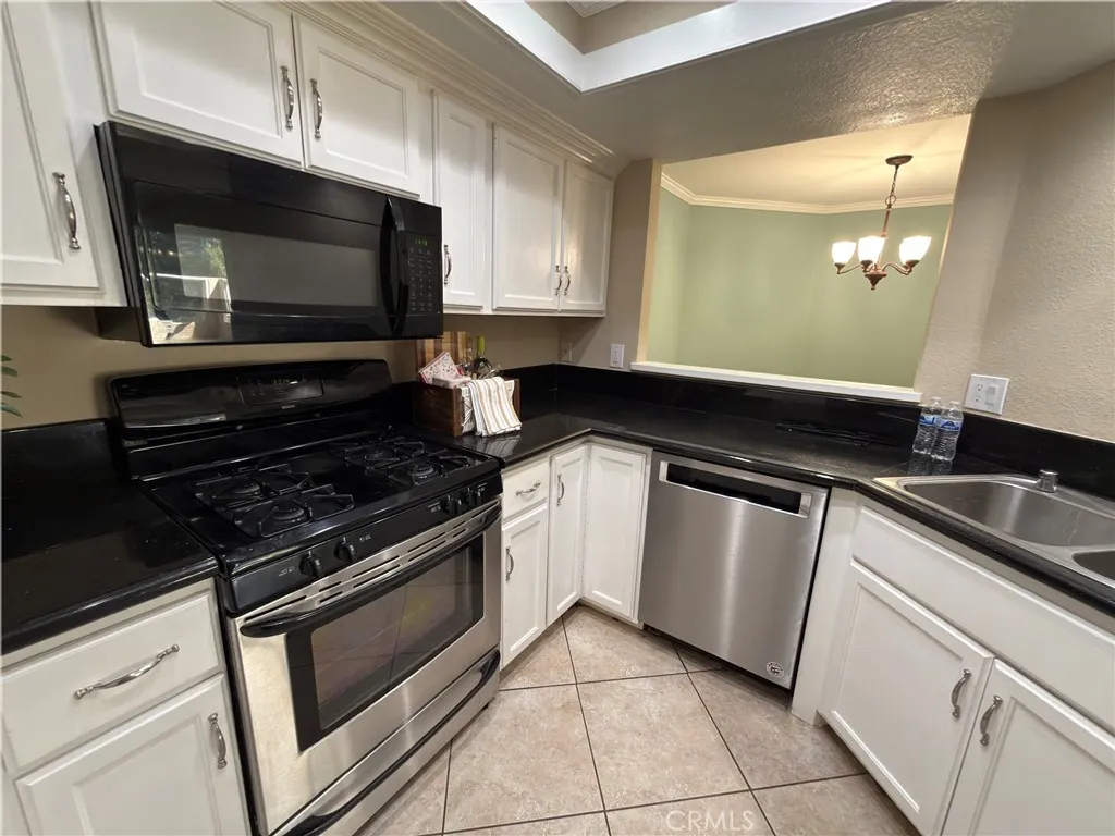 Additional image 5 of 8011 E Sandstone Dr, Anaheim, CA 92808