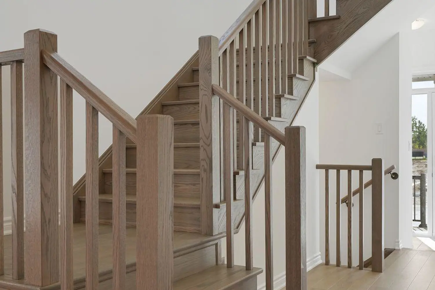 Additional image 11 of 626 Newlove Street