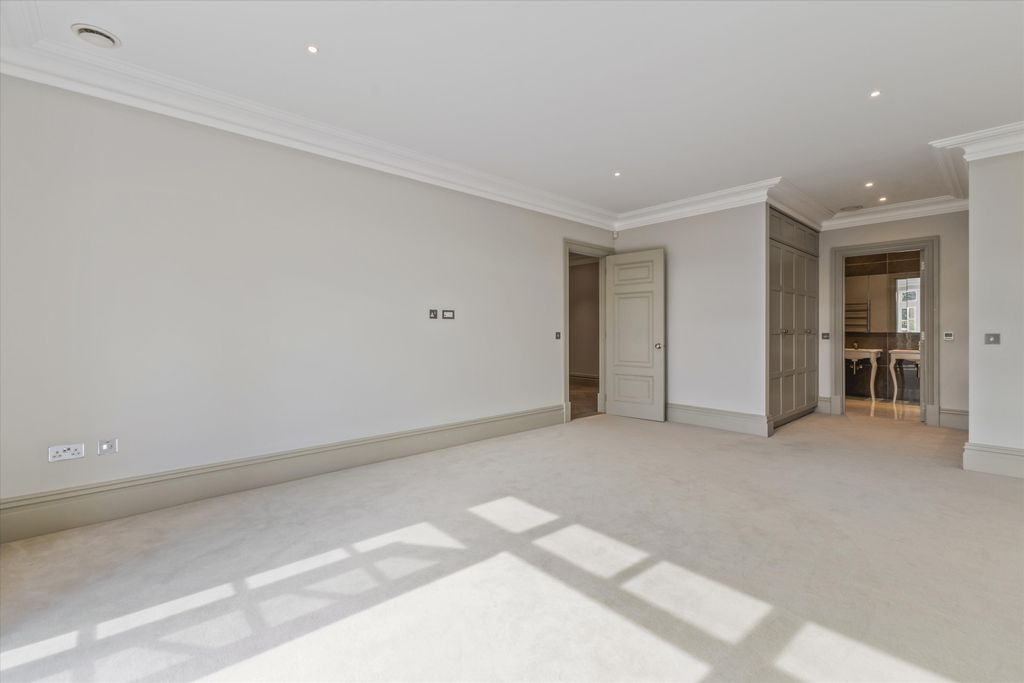 Additional image 9 of 2 bed flat for saleKings Ride, Ascot, Berkshire SL5