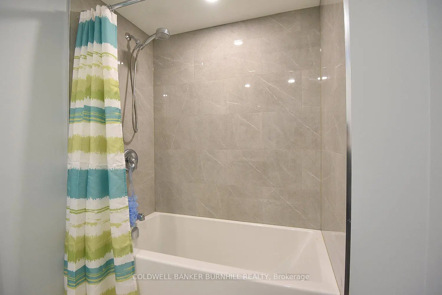 Additional image 16 of 12 Ben Nevis Drive