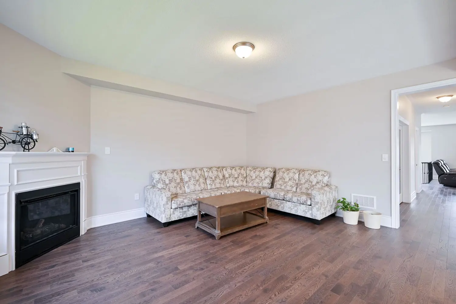 Additional image 10 of 12 Junior Road