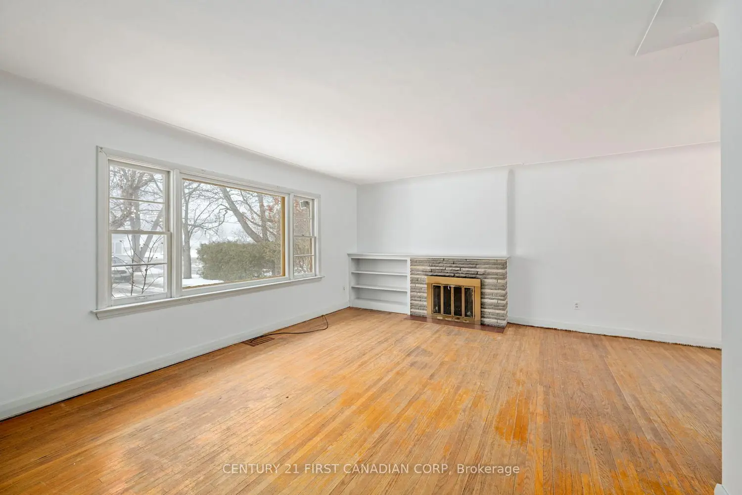 518 Upper Queen Street photo 3