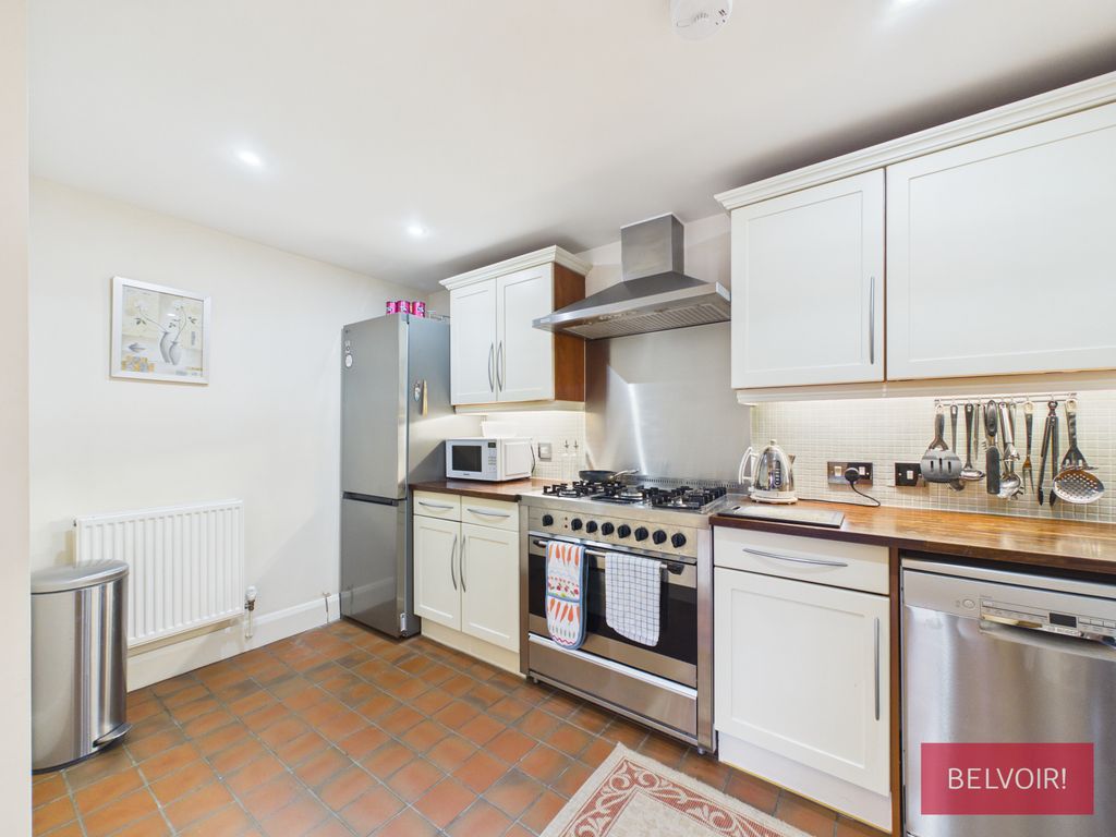 2 bed flat for saleTattersall Stables, Wynnstay Hall Estate LL14 photo 5