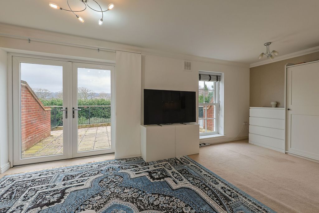 Additional image 9 of 2 bed flat for saleWest Hill, Oxted RH8