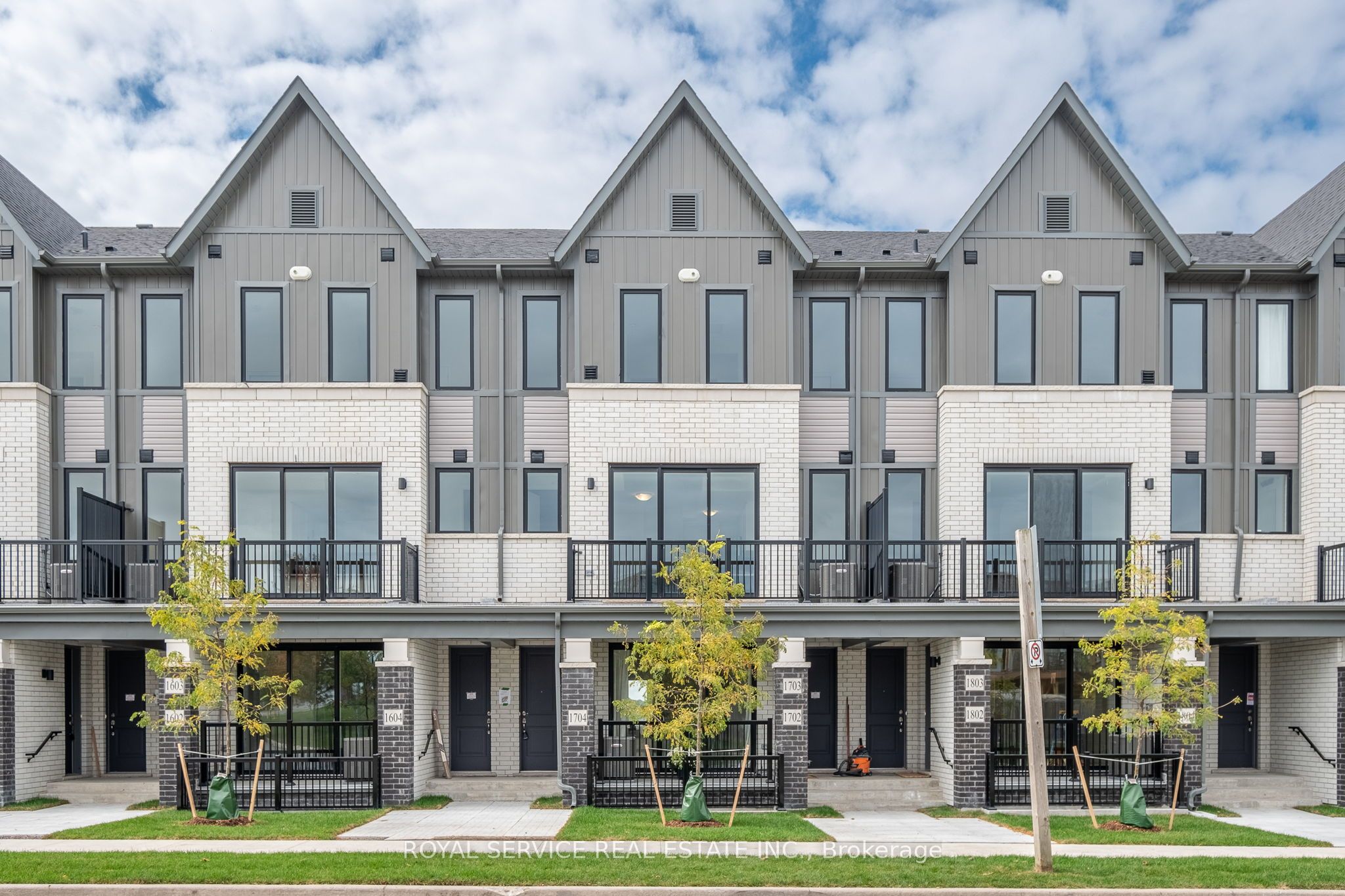 1704-160 Densmore Road, Cobourg, ON, K9A 4J9