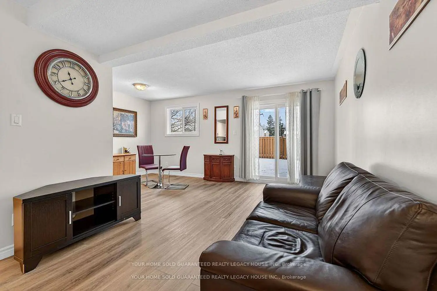 780 Datzell Lane 39 photo 3