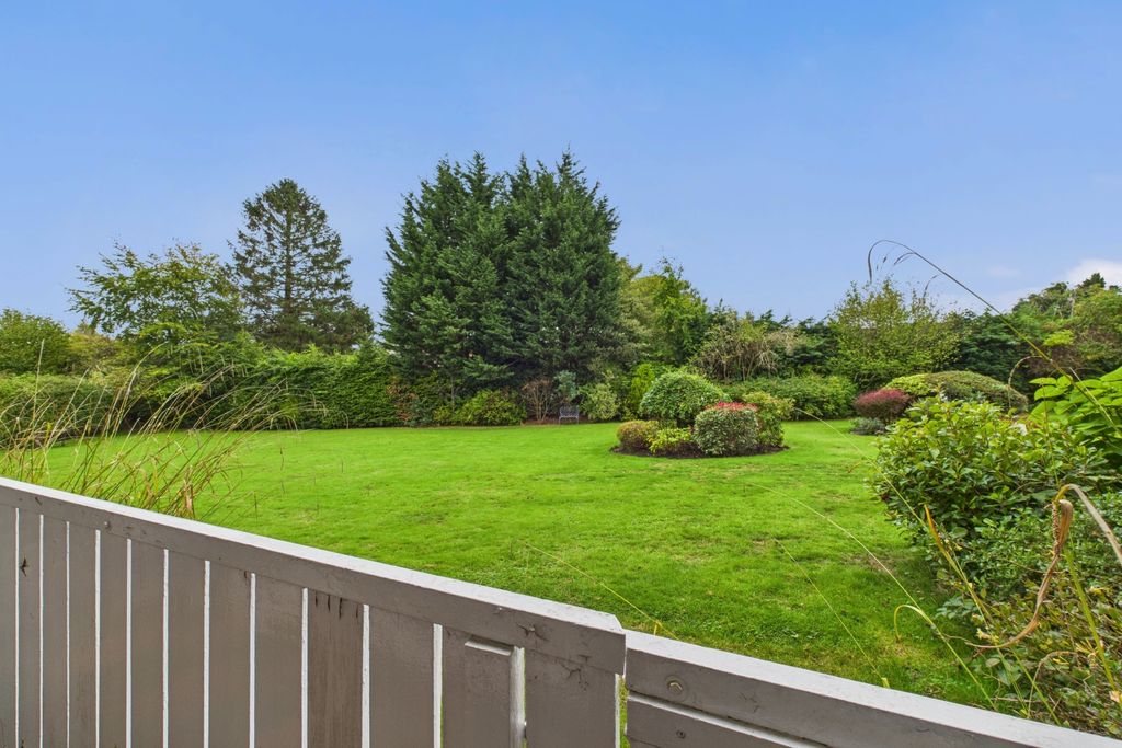 Additional image 3 of 3 bed flat for sale2 Burlington Close, Dore S17