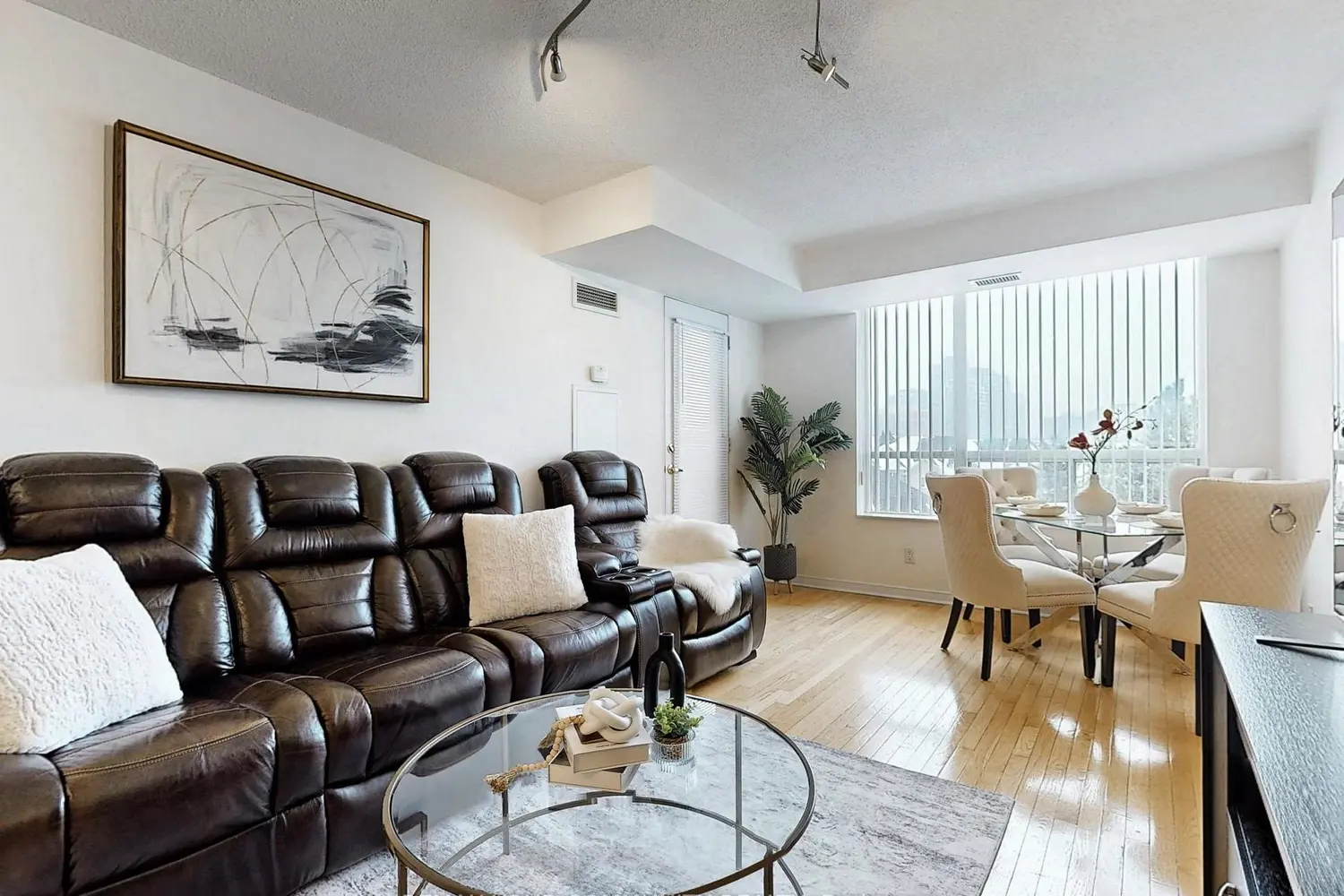 Additional image 7 of 19 Northern Heights Street 412