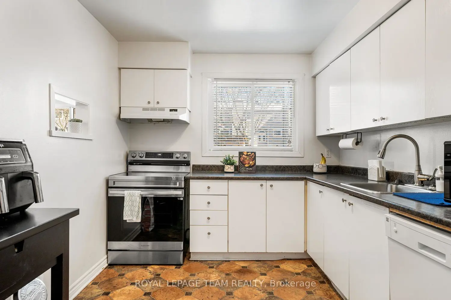 Additional image 5 of 160 Fenerty Court 4