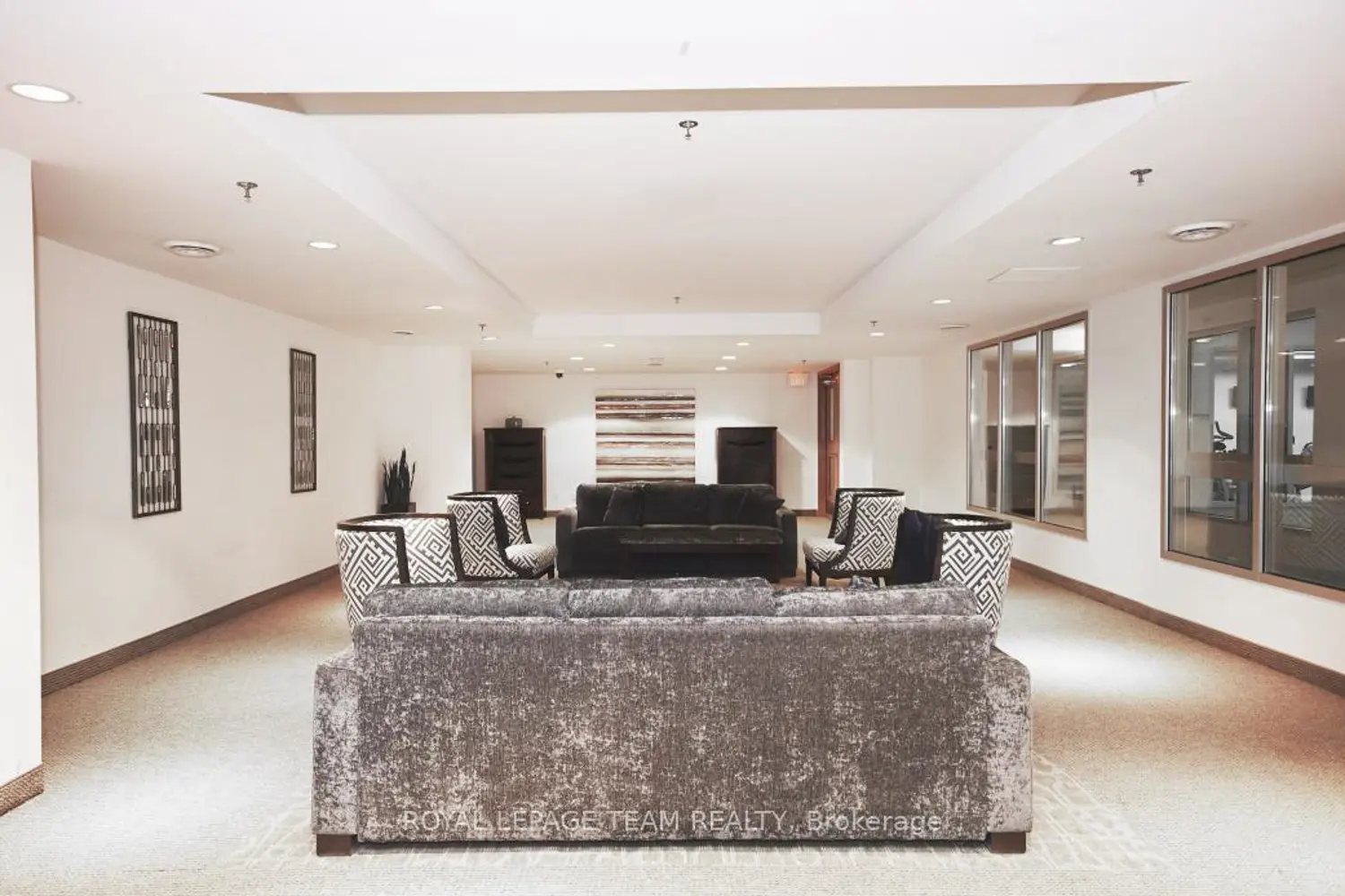 Additional image 15 of 242 Rideau Street 703