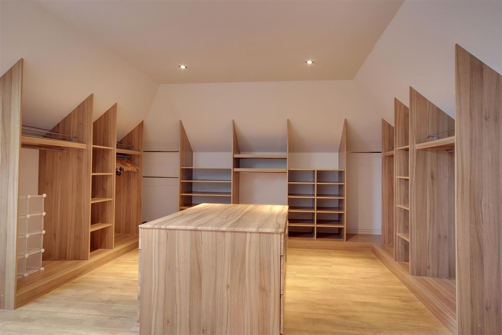 Additional image 25 of 4 bed detached house for salePark Lane, Swanland HU14