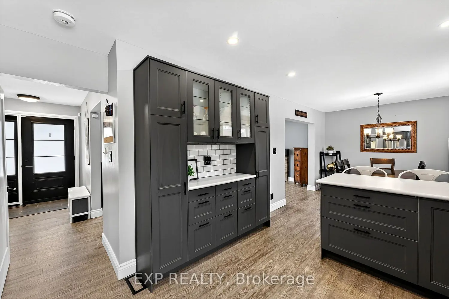 Additional image 4 of 266 Bleecker Avenue