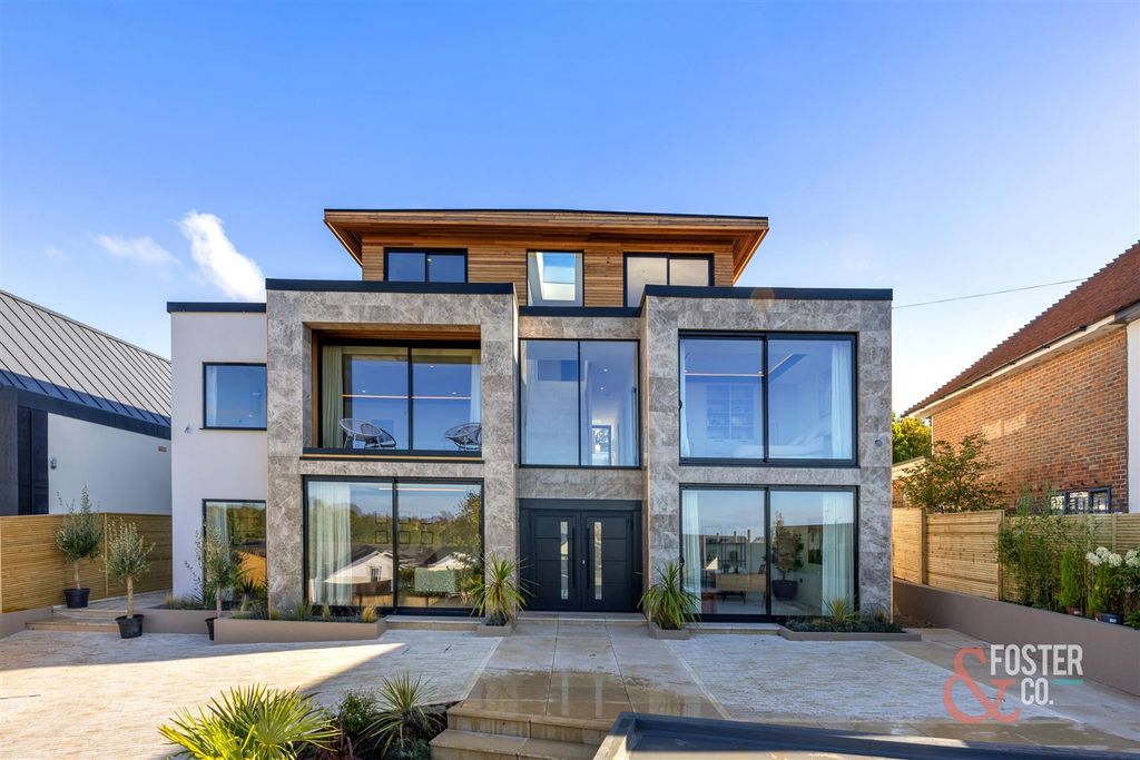 5 bed detached house for saleHill Brow, Hove BN3