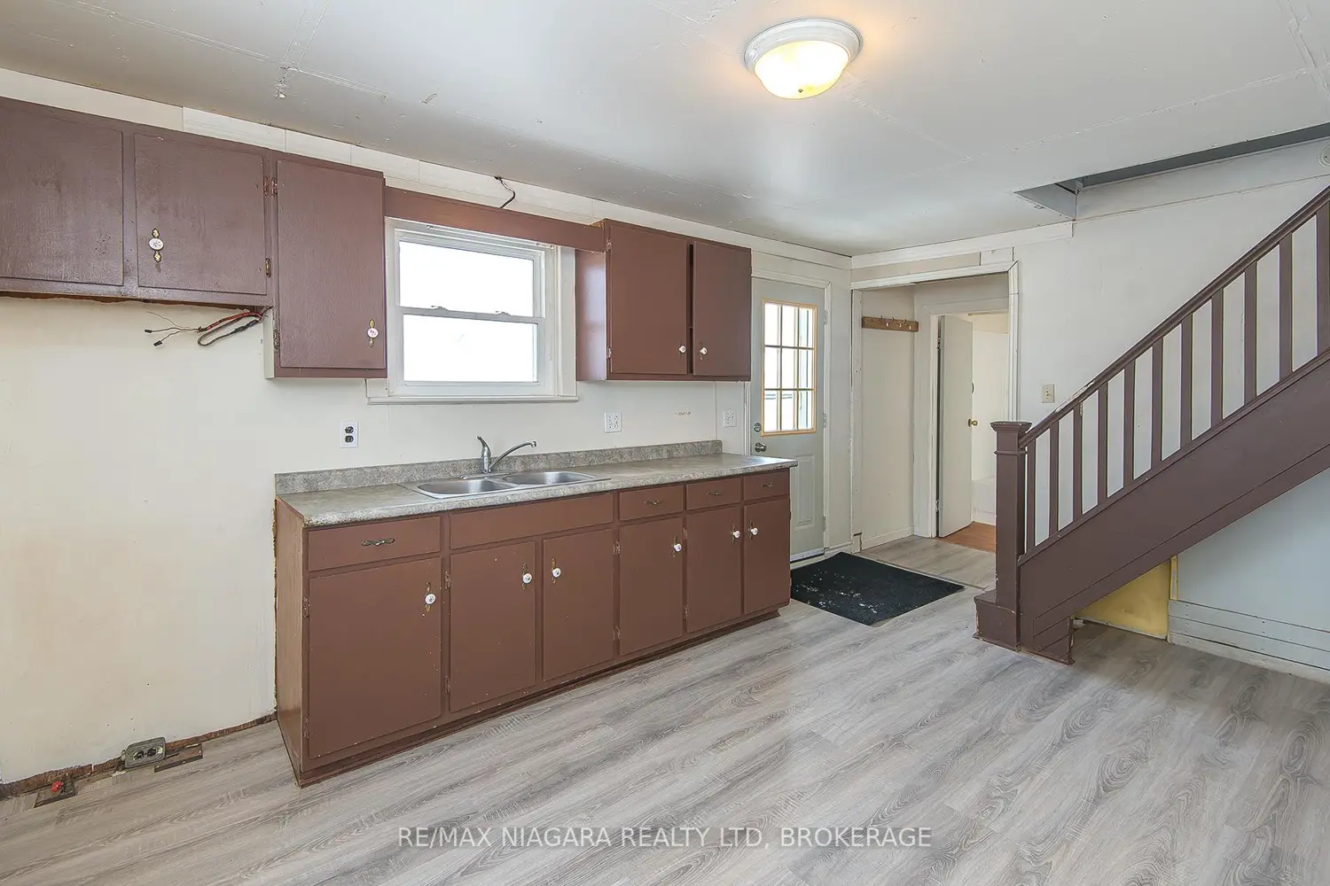 Additional image 7 of 567 Killaly Street