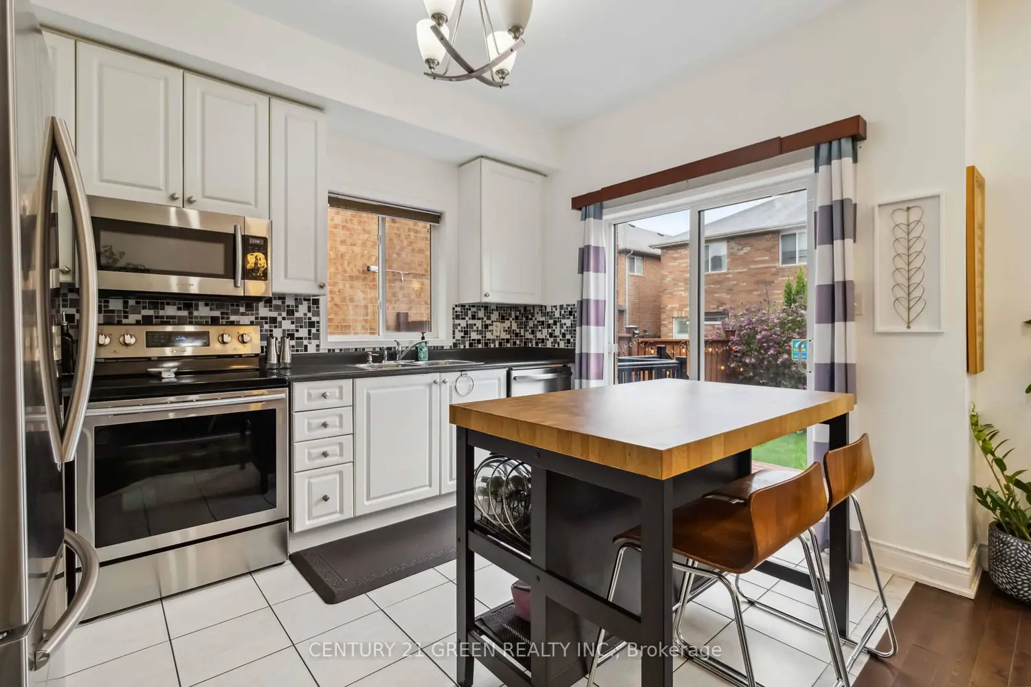 Additional image 9 of 98 Personna Circle