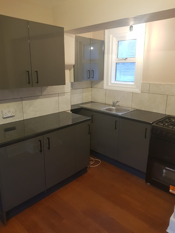 Additional image 4 of 2 Bed Flat, Clapham Manor Street, SW4, N1 7GU