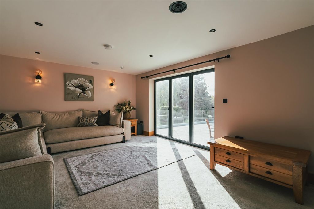 Additional image 9 of 4 bed detached house for saleStation Road, Hope, Hope Valley S33