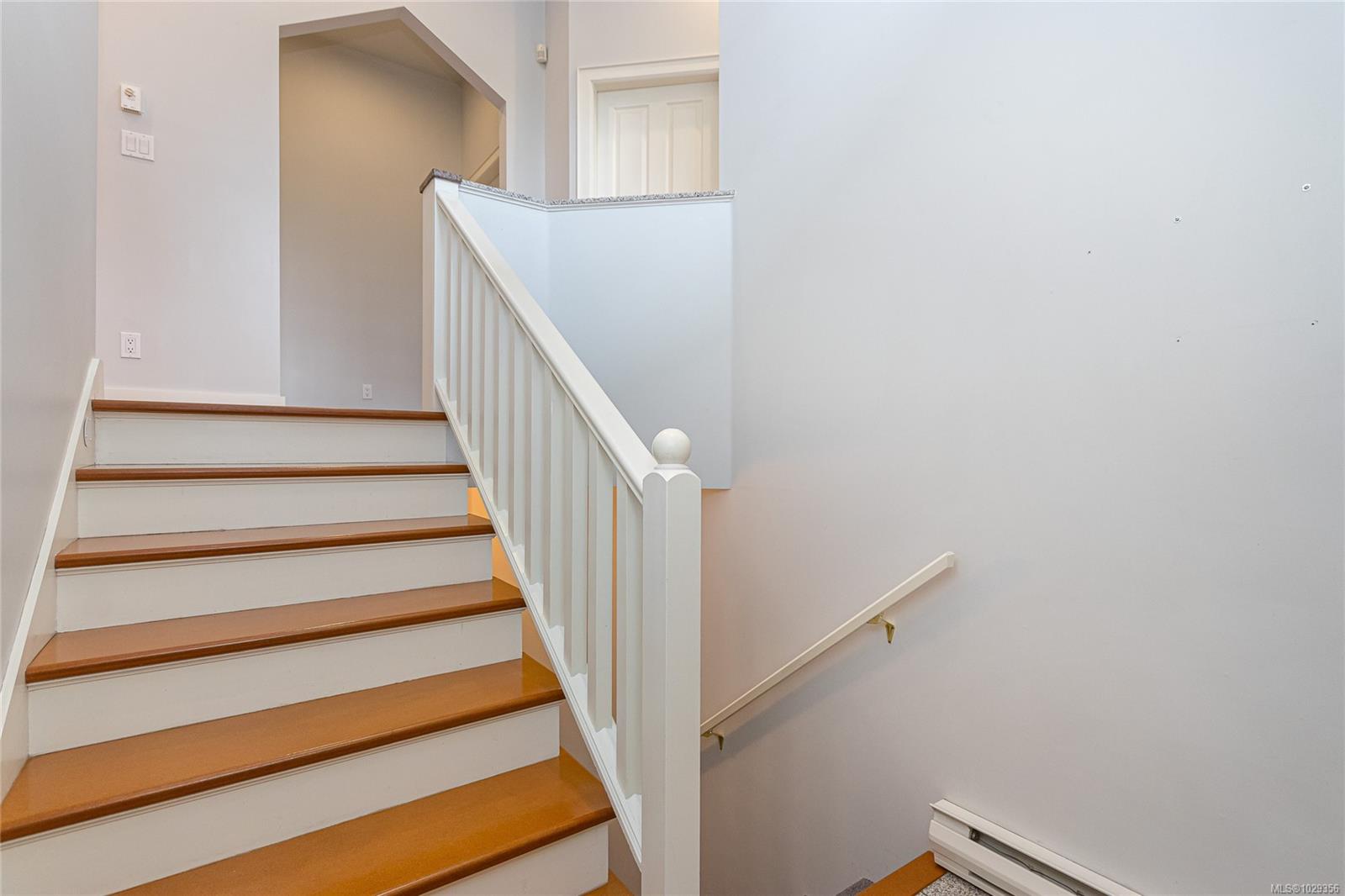 Additional image 4 of 258 St. Charles Street, Victoria, BC, V8S 3M7