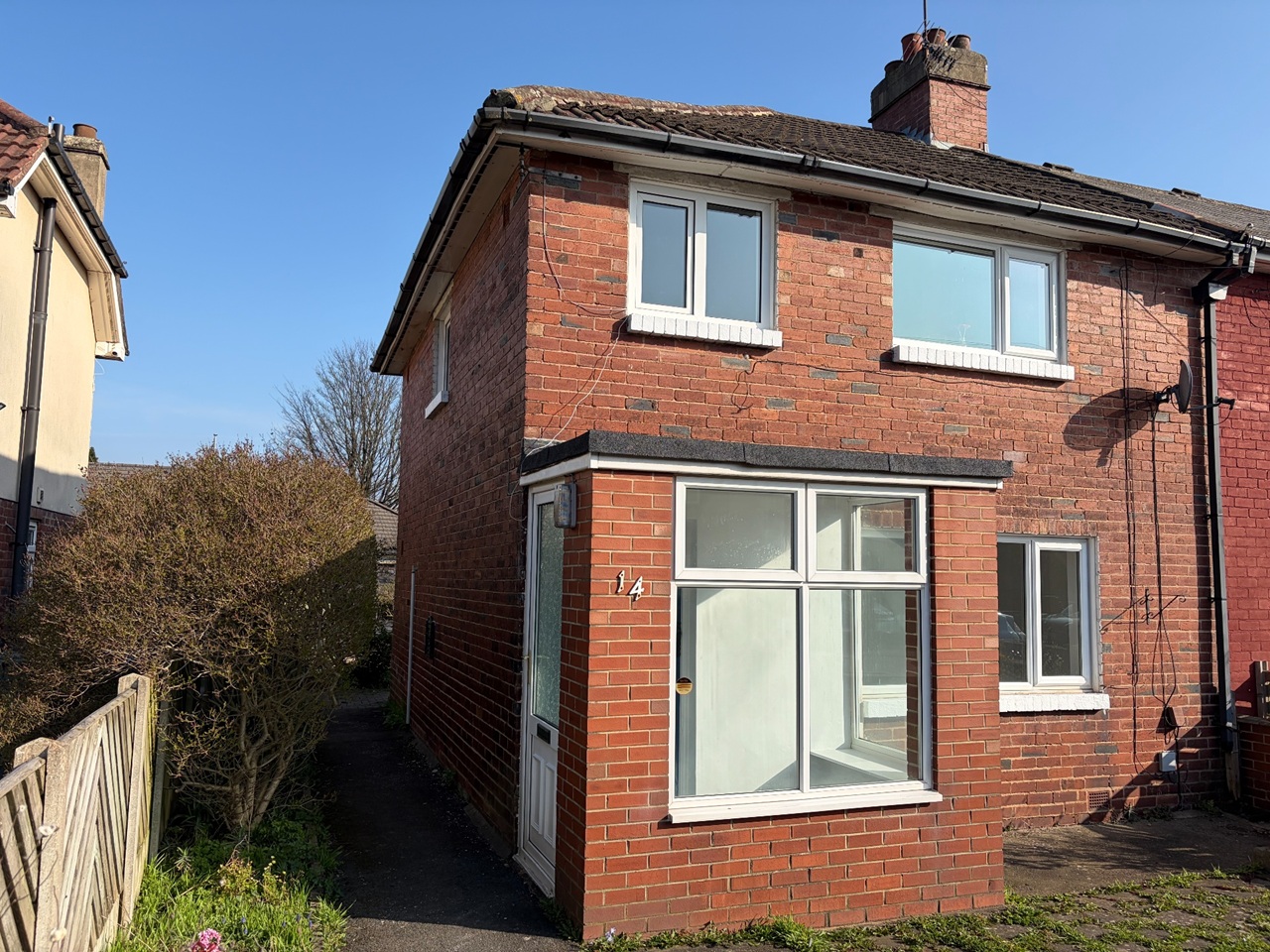 3 Bed End Terrace, Potternewton Avenue, LS7, N1 7GU