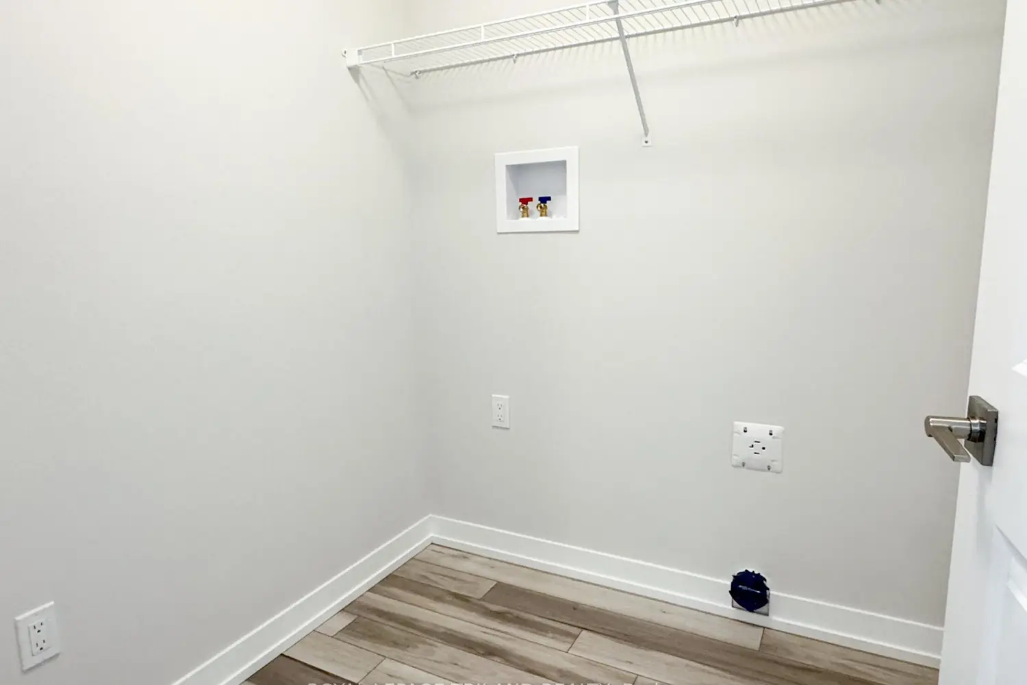 Additional image 7 of 110 Styles Drive