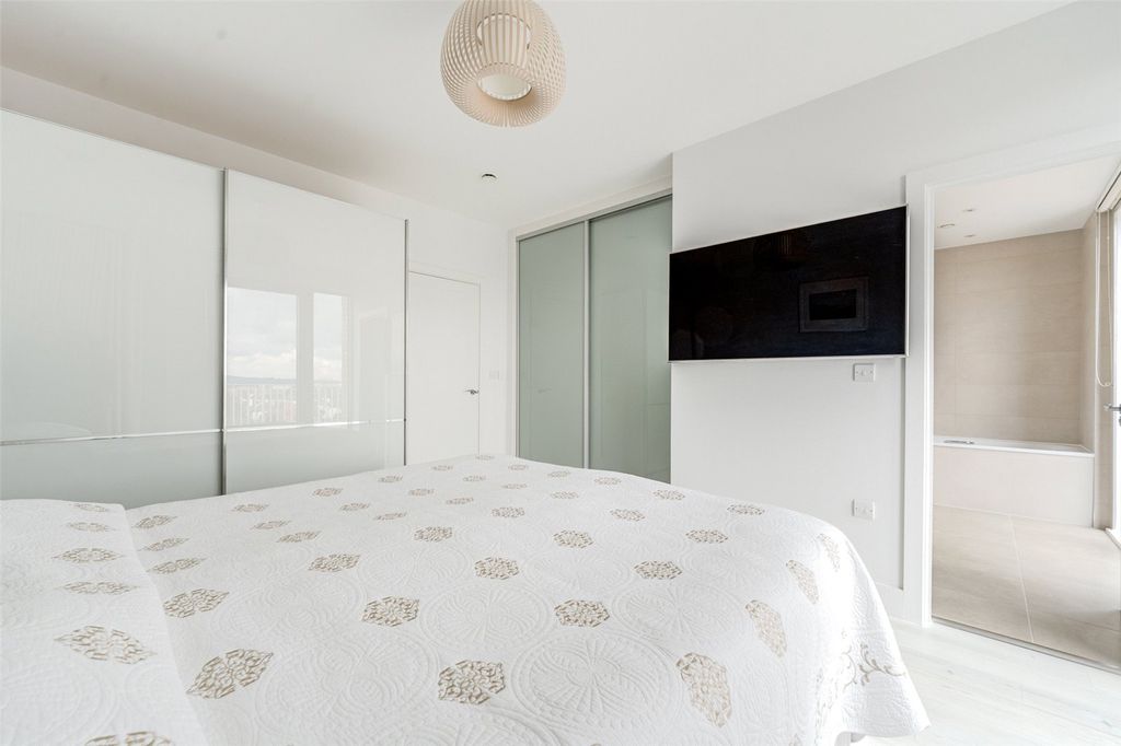 Additional image 15 of 3 bed flat for saleBayside Apartments, 62 Brighton Road, Worthing, West Sussex BN11