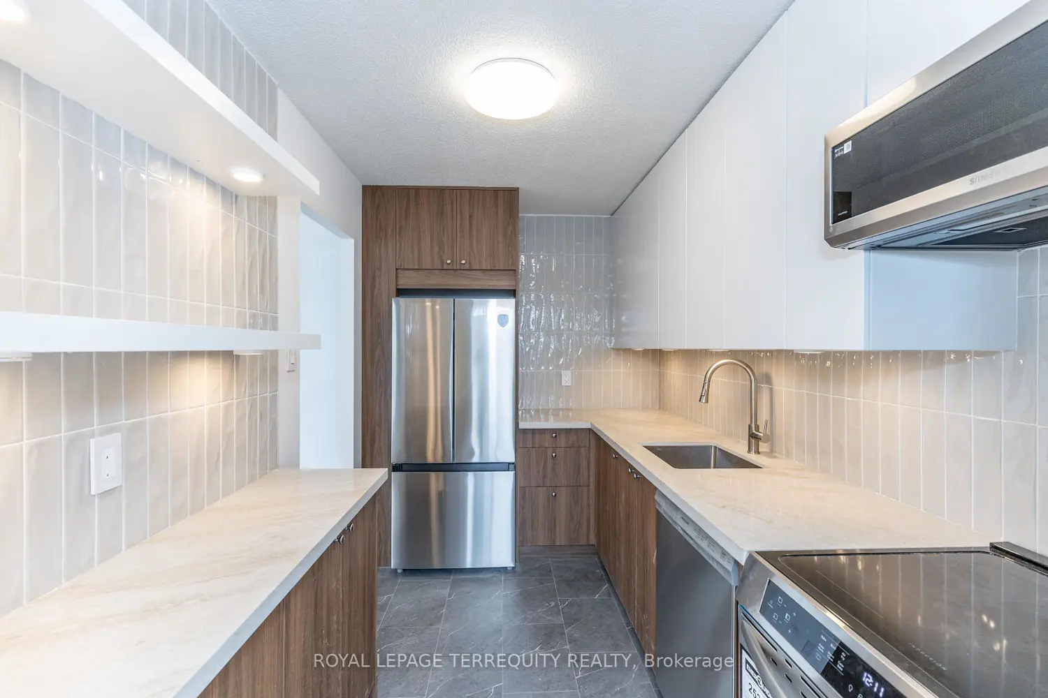 Additional image 7 of 30 Sunrise Avenue 202
