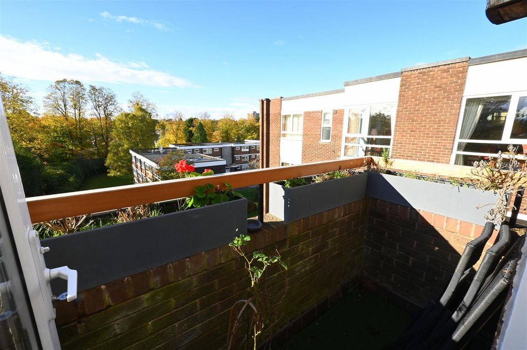 Additional image 11 of 3 bed flat for saleThe Regents, Norfolk Road, Edgbaston, Birmingham B15