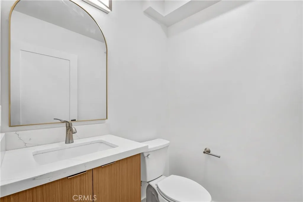 Additional image 9 of 18221 Chatsworth St Unit A, Northridge, CA 91326