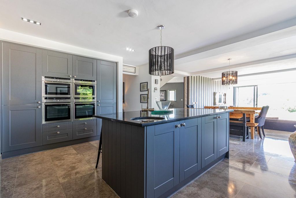 Additional image 5 of 5 bed detached house for saleWaunwaelod Way, Caerphilly CF83