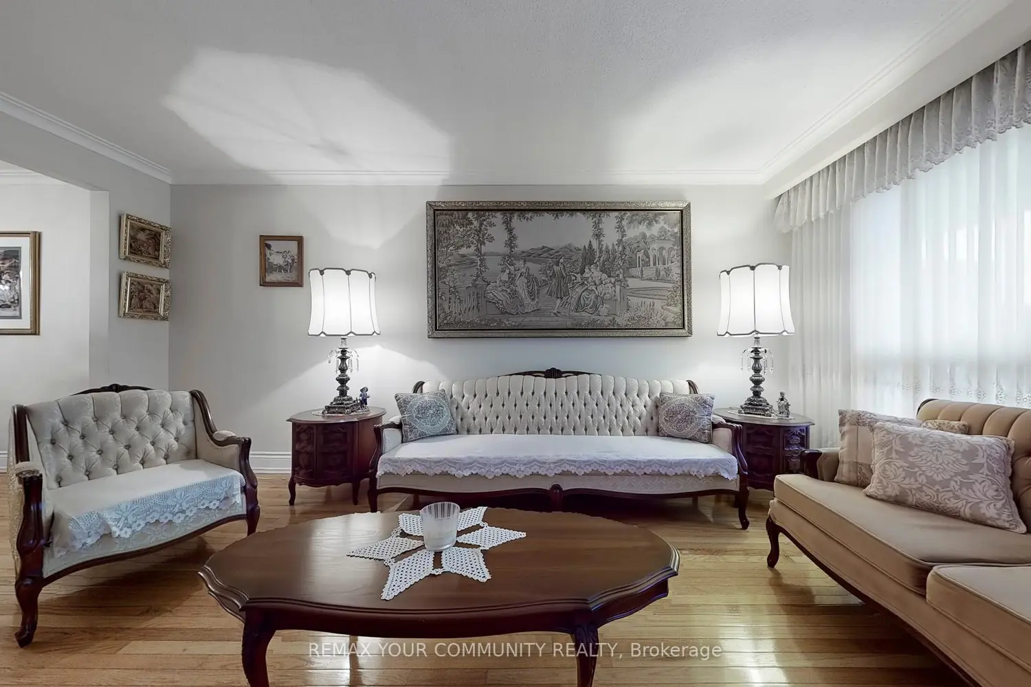 37 Marilyn Place photo 2