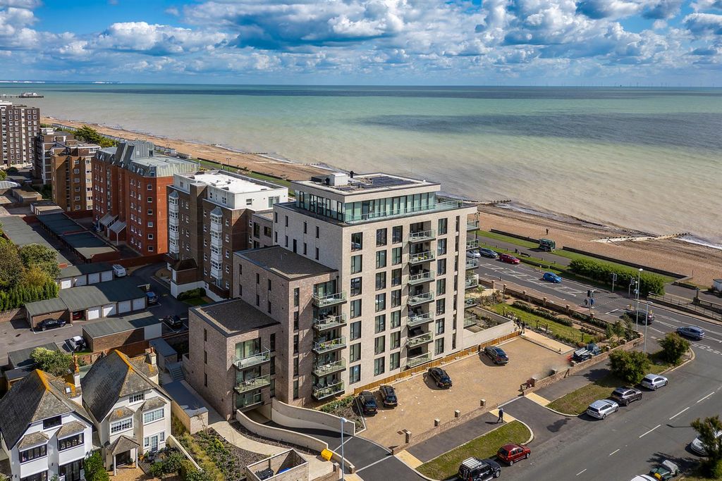 Additional image 27 of 3 bed flat for saleCalista, West Parade, Worthing BN11
