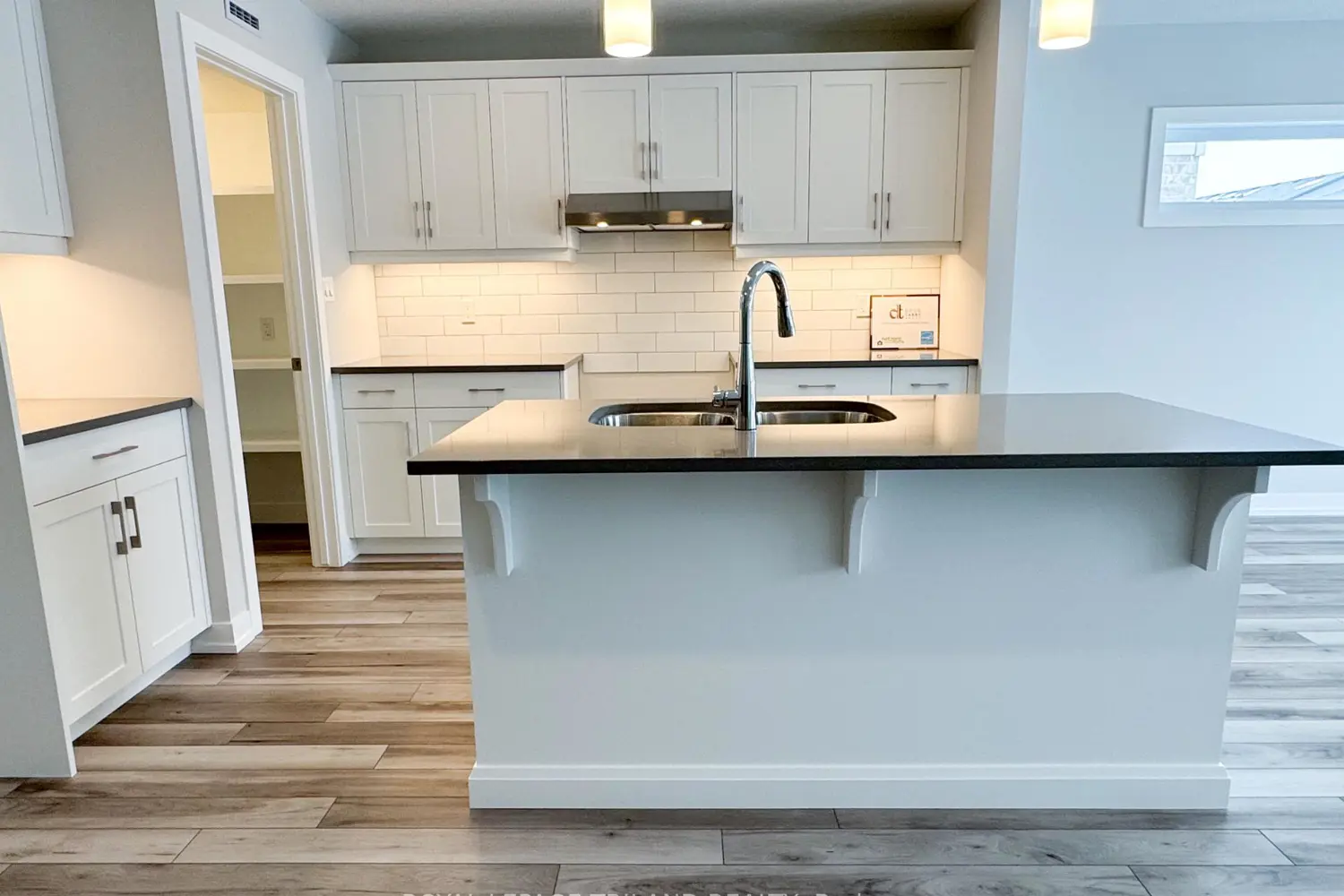 Additional image 9 of 110 Styles Drive