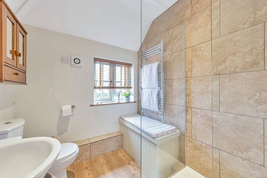 Additional image 17 of 5 bed detached house for saleSaleway, Worcestershire WR9
