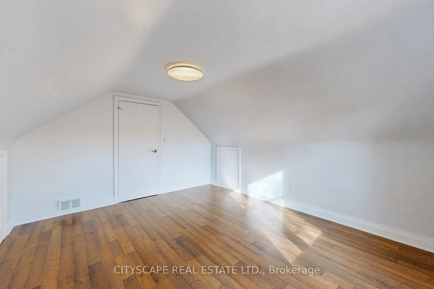 Additional image 14 of 39 Woodward Avenue