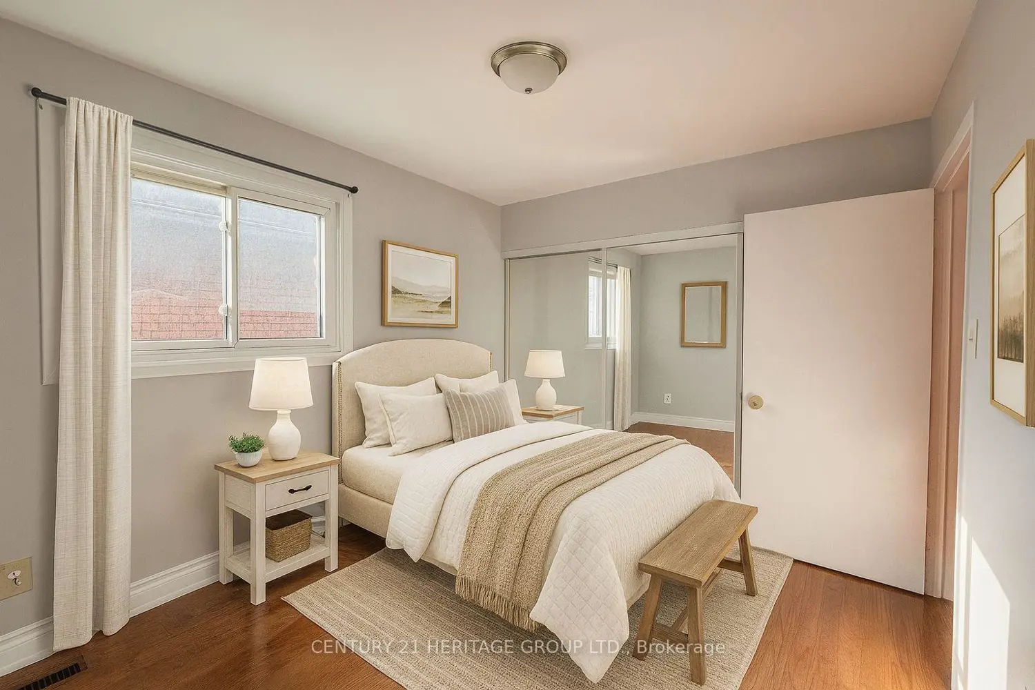 Additional image 8 of 9 Corona Gate