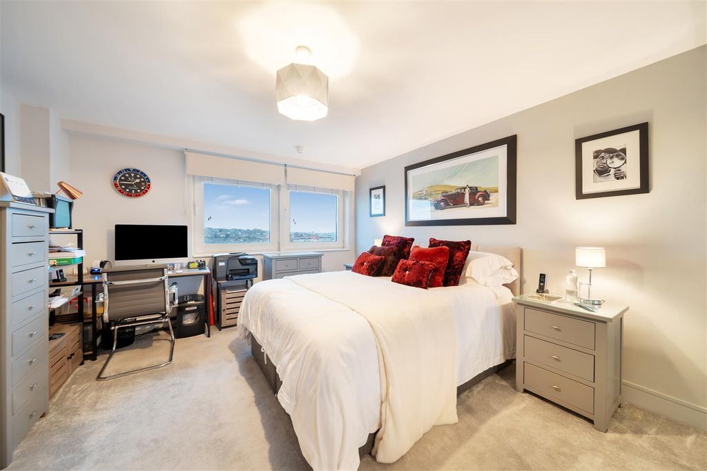 Additional image 12 of 2 bed flat for salePatteson Road, Ipswich IP3