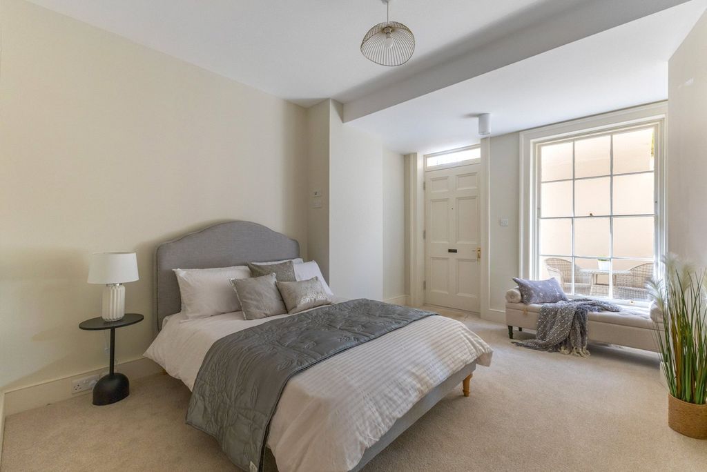 Additional image 7 of 2 bed flat for saleApartment 1, 1 Sion Hill Place, Bath, Somerset BA1
