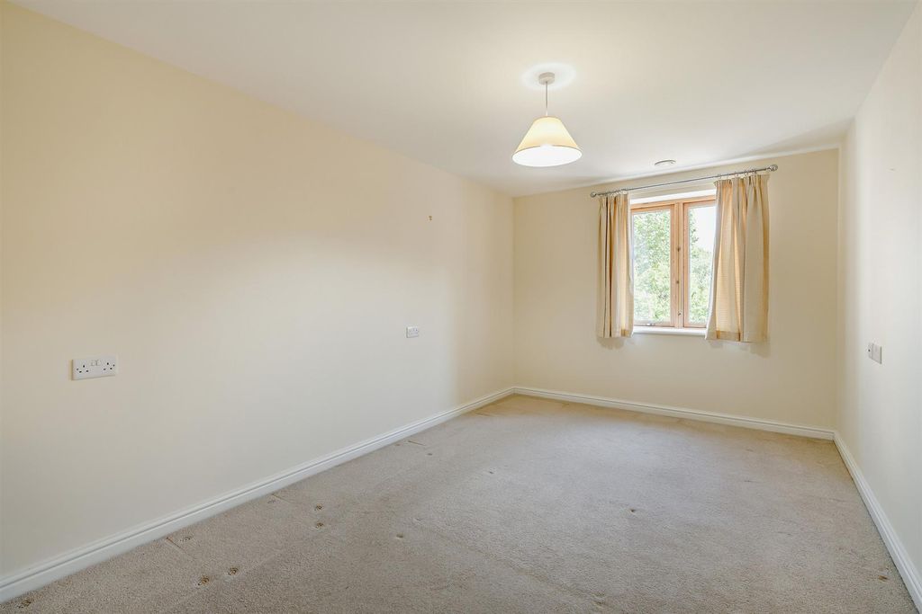 Additional image 10 of 2 bed flat for saleEllisfields Court, Mount Street, Taunton TA1