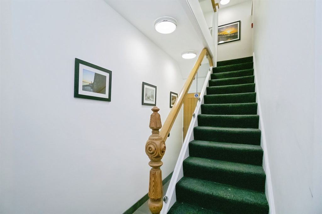 Additional image 7 of 2 bed flat for saleMary Street, Porthcawl CF36