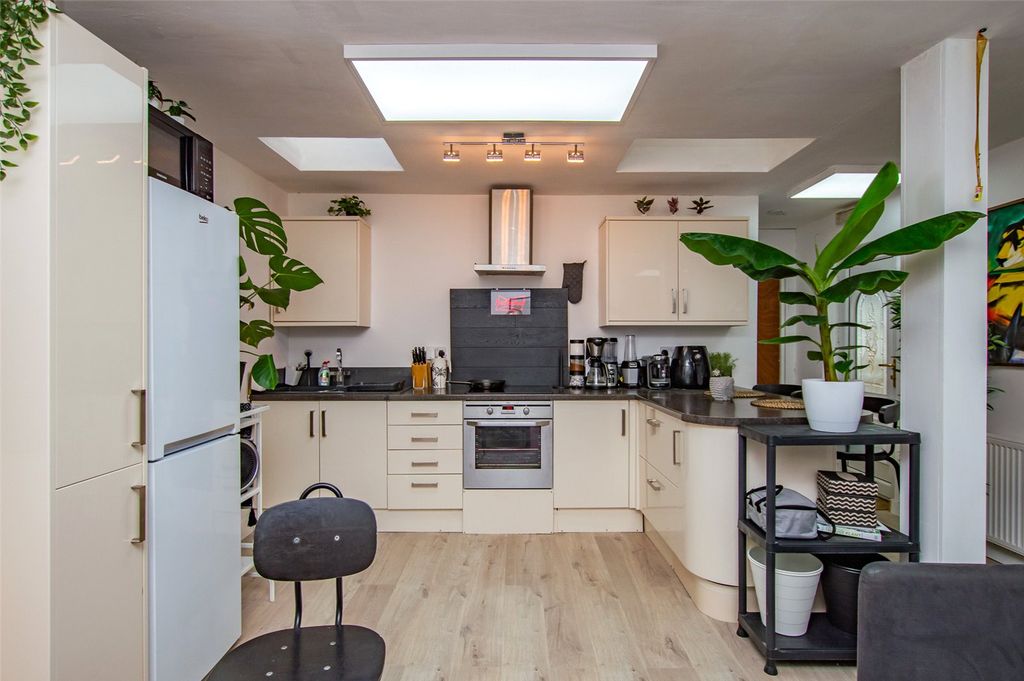 Additional image 7 of 8 bed flat for saleStone Street, Llandovery, Carmarthenshire SA20