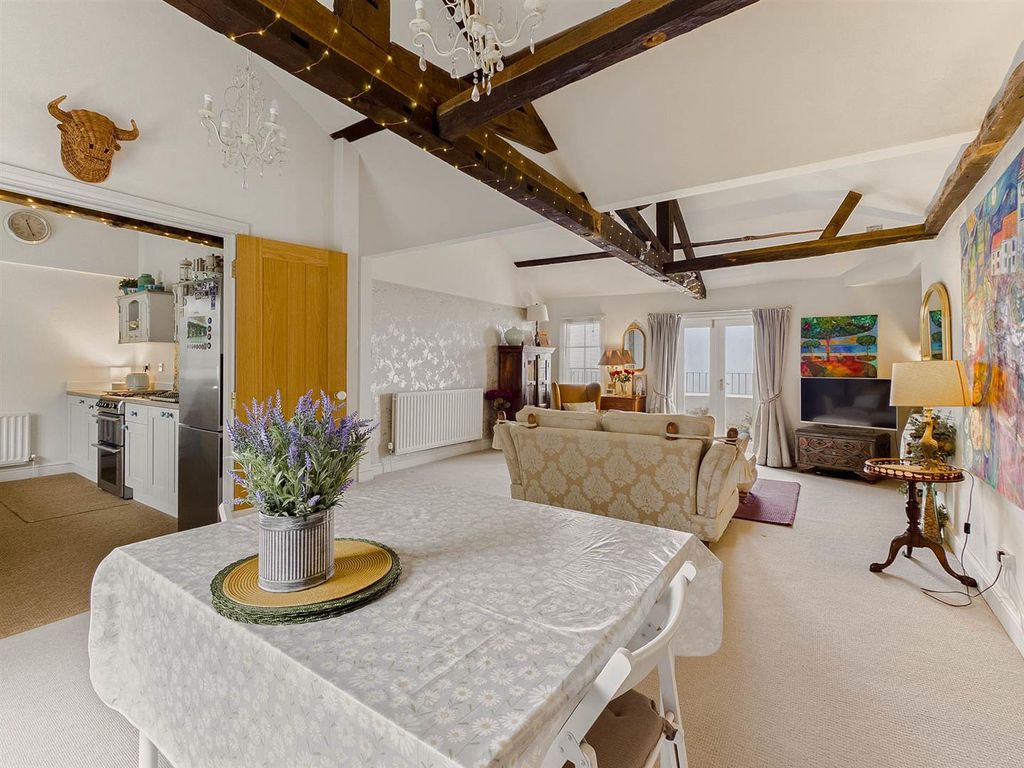 Additional image 6 of 2 bed flat for saleWorcester Road, Malvern WR14
