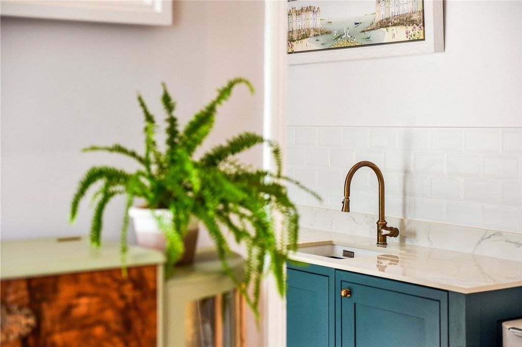 Additional image 11 of 3 bed flat for saleNorth Street, Chichester PO19