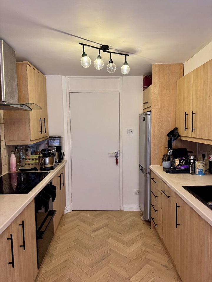 Additional image 4 of Room in a Shared Flat, Great Western Road, W11, N1 7GU