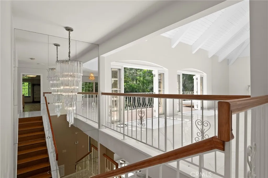 Additional image 10 of 809 Highland Drive, La Canada Flintridge, CA 91011