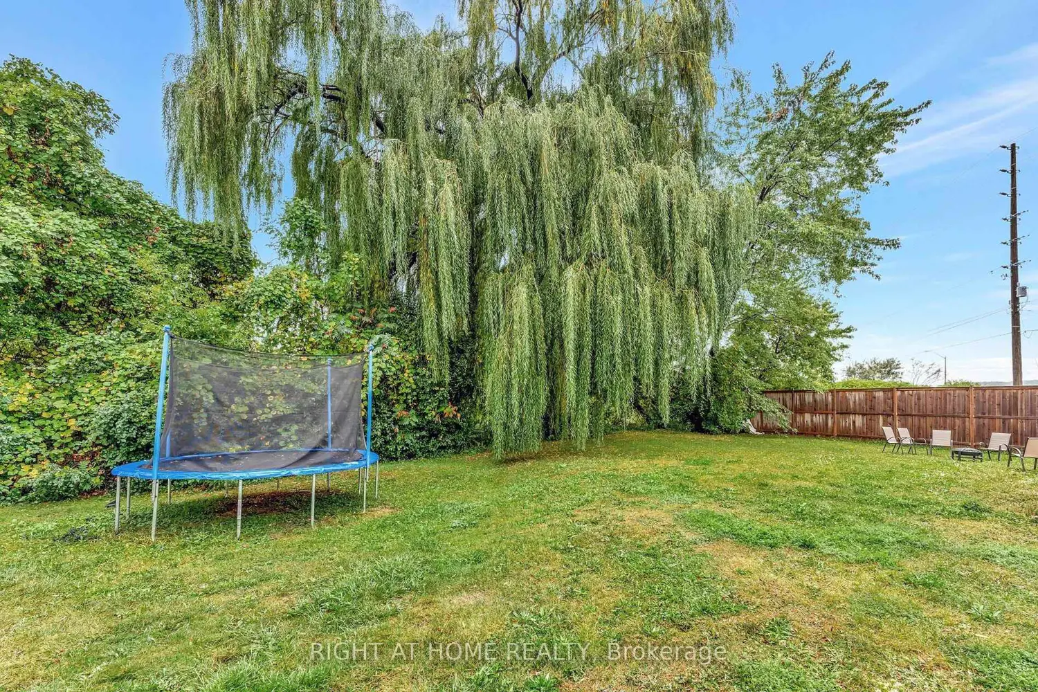 Additional image 18 of 3318 Dundas Street