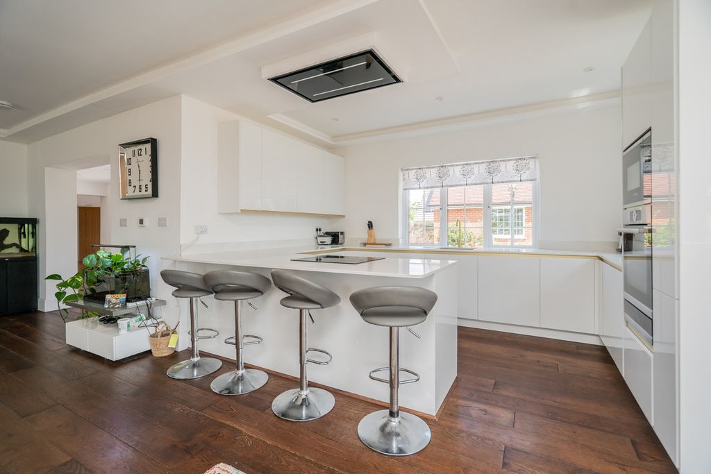 Additional image 12 of 9 bed detached house for saleWood End Road, Cranfield, Bedfordshire MK43