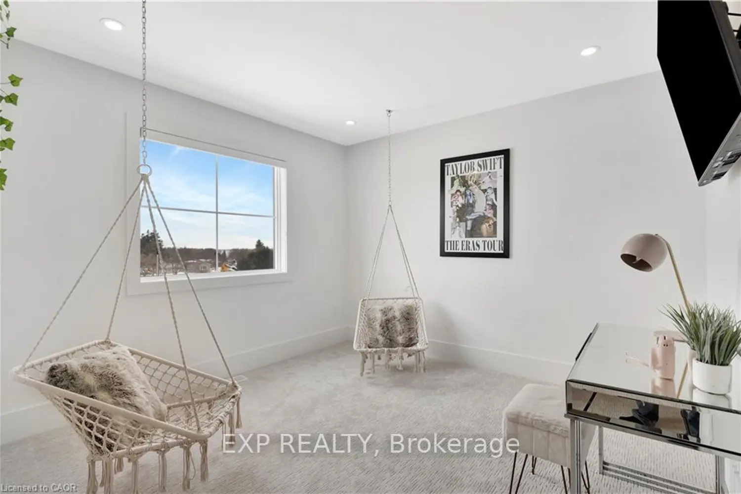 Additional image 16 of 1048 Walton Avenue